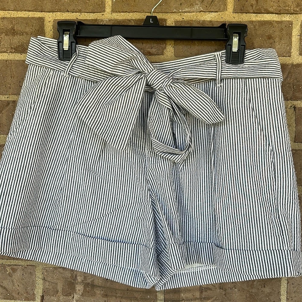 Lauren James bow shorts